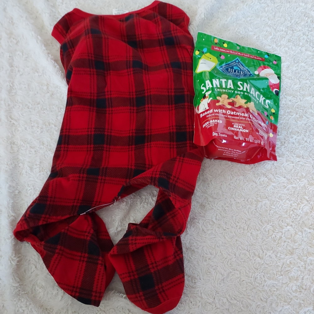 Red Plaid Dog Pajamas Large & Yummy Blue Buffalo Treats Winter Holiday Christmas